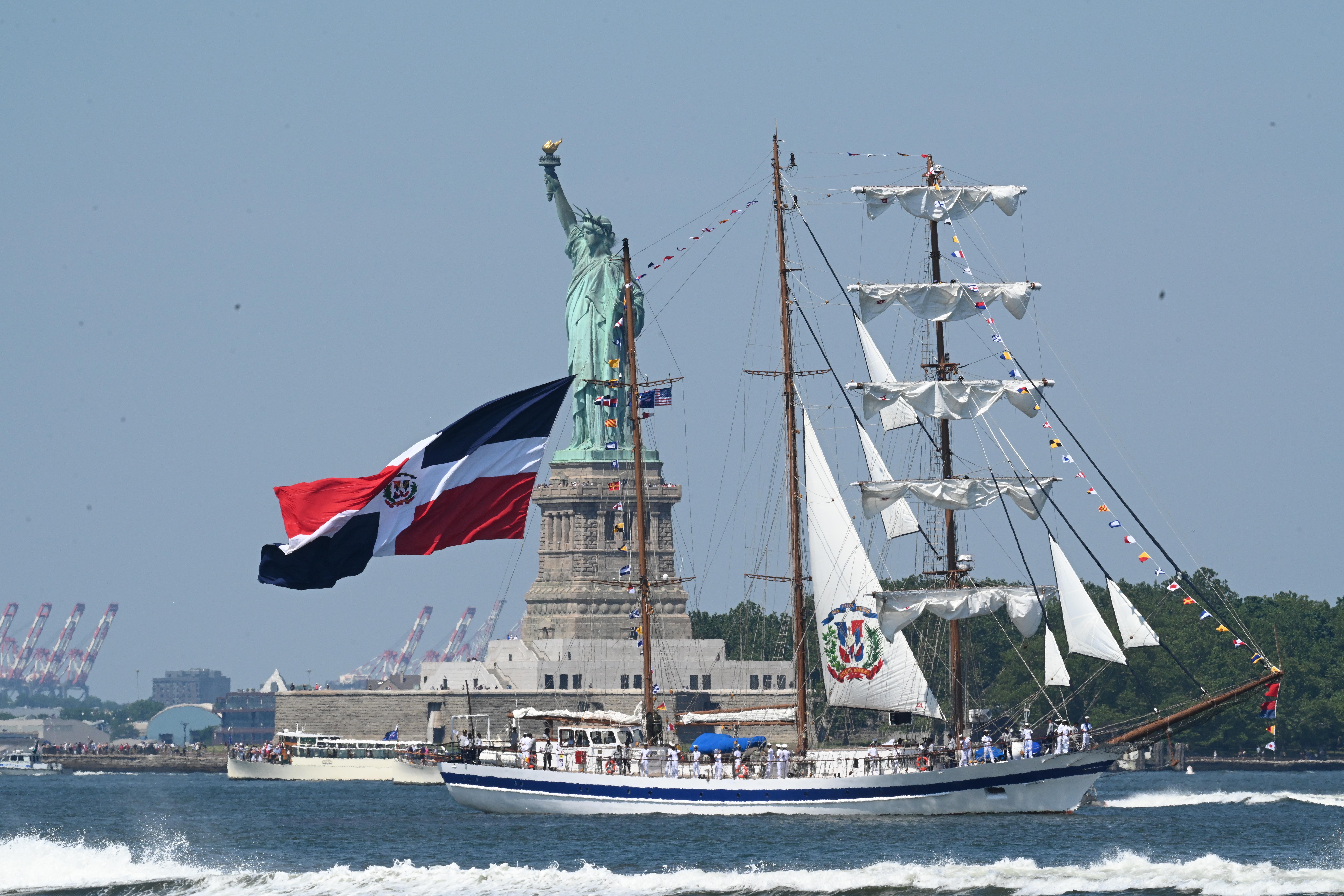 (NEW) The celebration of the 250th Anniversary of the birth of the United States of America. The United States officially launched its 250th anniversary celebrations this July 4, 2026, marking the historic event of the signing of the Declaration of Independence. Nationwide festivities—including parades, tall ship flotillas, and firework displays—took place, though events in Washington D.C. and along the East Coast were disrupted by severe heatwaves and thunderstorm threats. Nevertheless, the festivities were carried on successfully.
Photo Credits: Victor M. Matos/Thenews2.com
